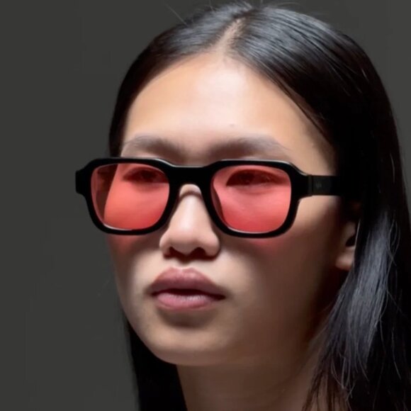 STRATA REVERB BLACK / PINK LENSES / BRAND NEW /never worn! w/ case & box! - Picture 3 of 4